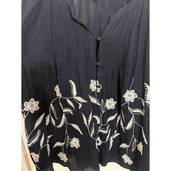 J. Jill Navy Embroidered Pin Tuck Covered Button Blouse sz XL EUC - Picture 7 of 10